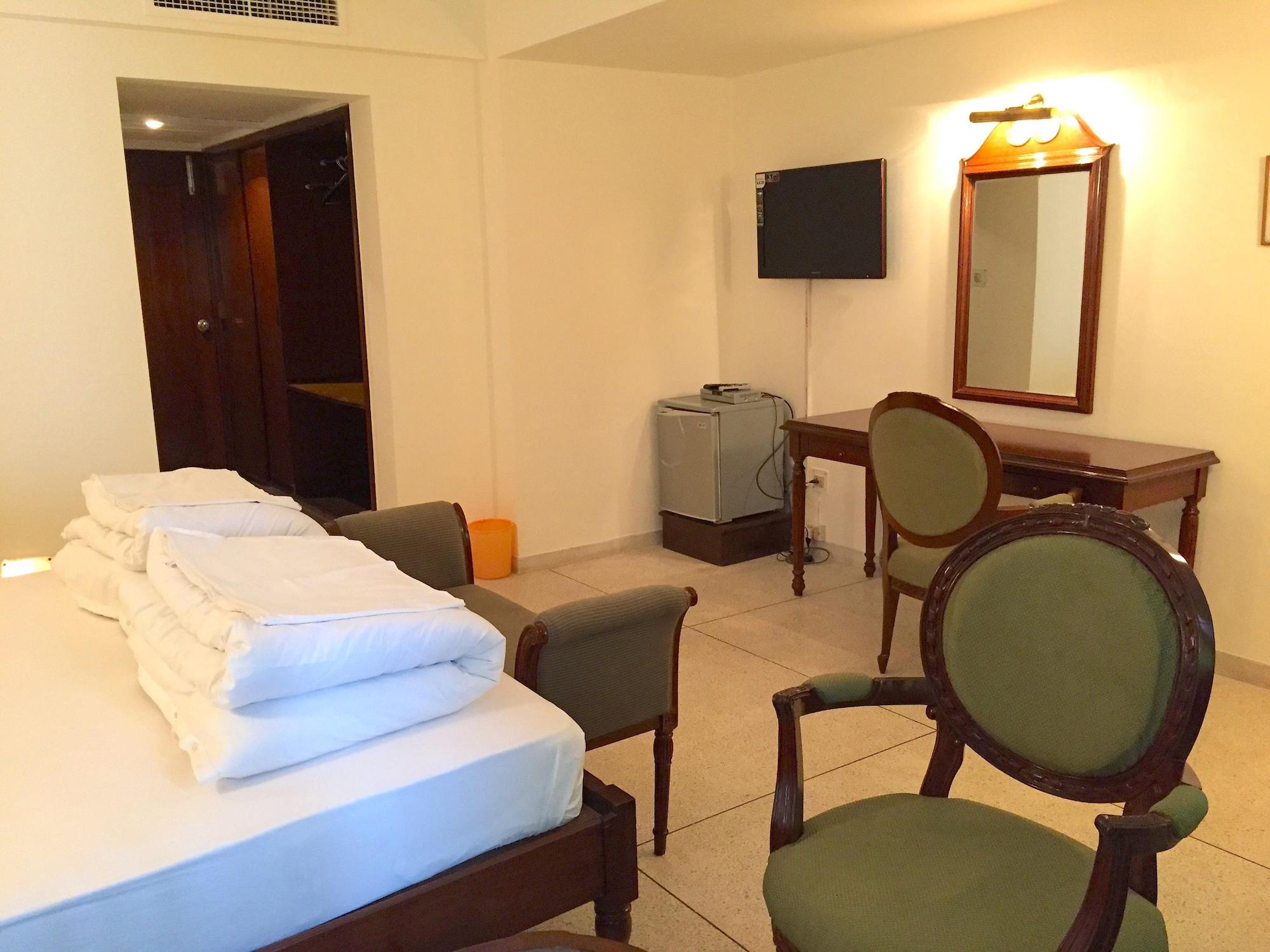 Hotel Alpana Haridwār Extérieur photo