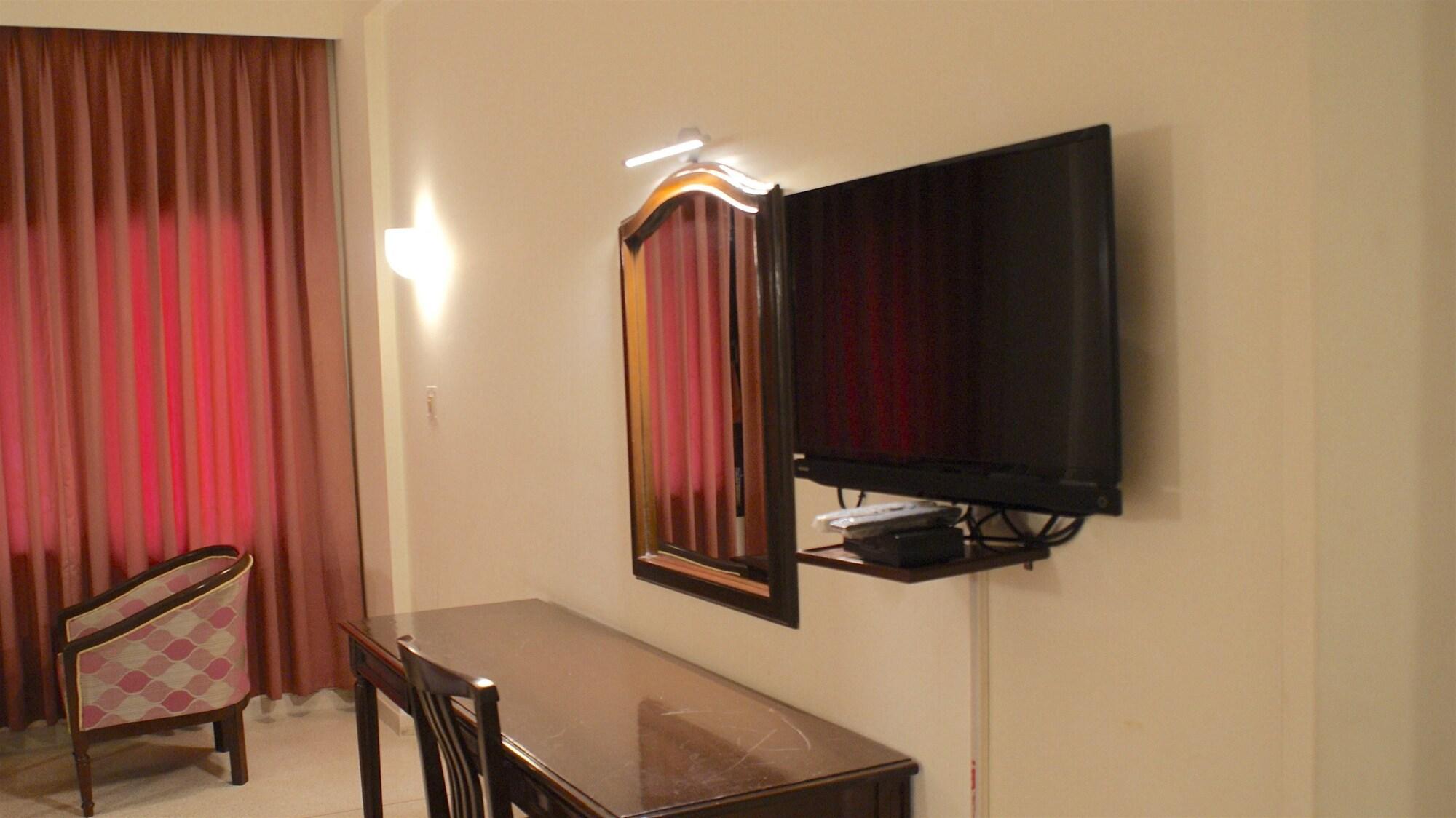 Hotel Alpana Haridwār Extérieur photo