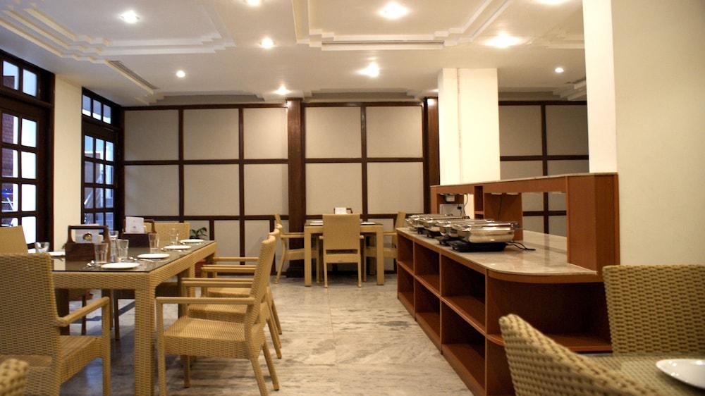 Hotel Alpana Haridwār Extérieur photo