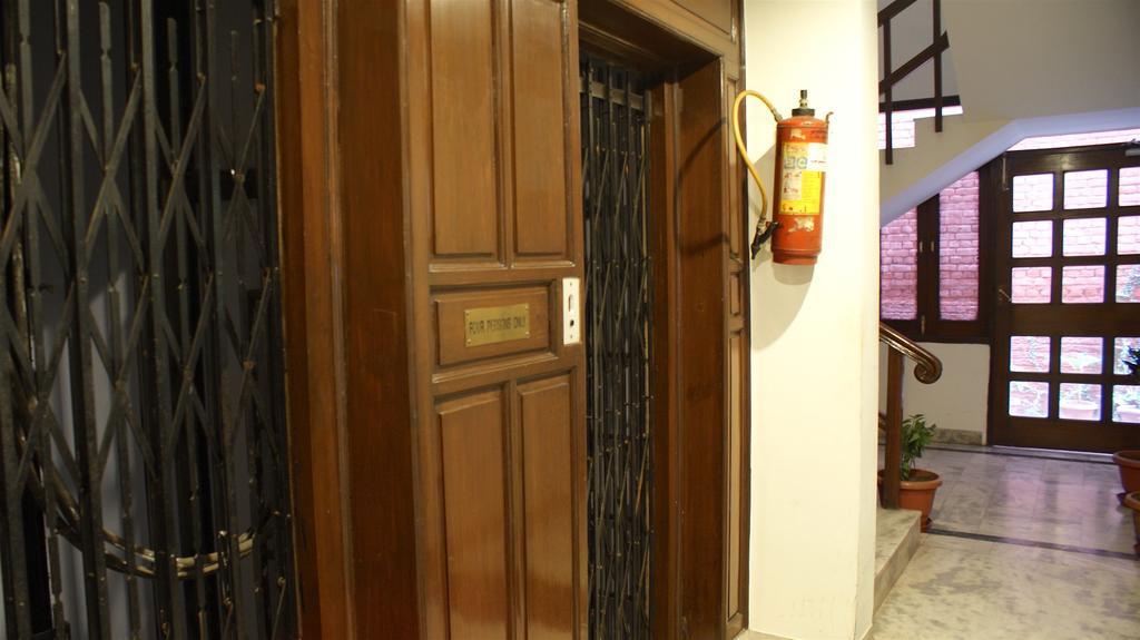 Hotel Alpana Haridwār Extérieur photo