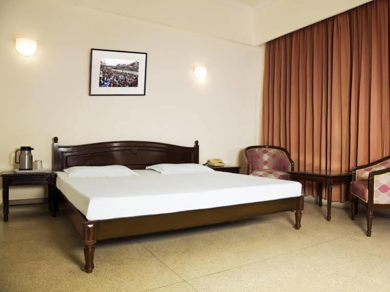 Hotel Alpana Haridwār Extérieur photo